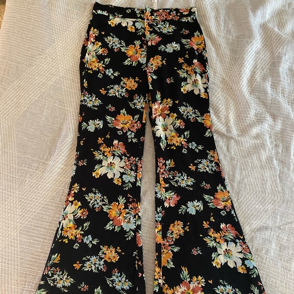 Zara floral pants - Picture 1 of 3